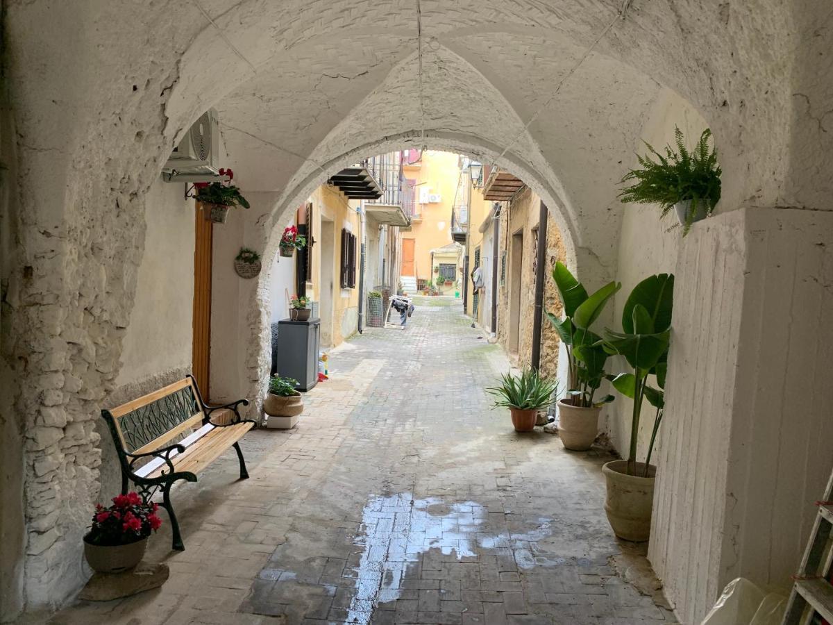 Al Vico Bartoli Suite Room Mazzarino Eksteriør bilde